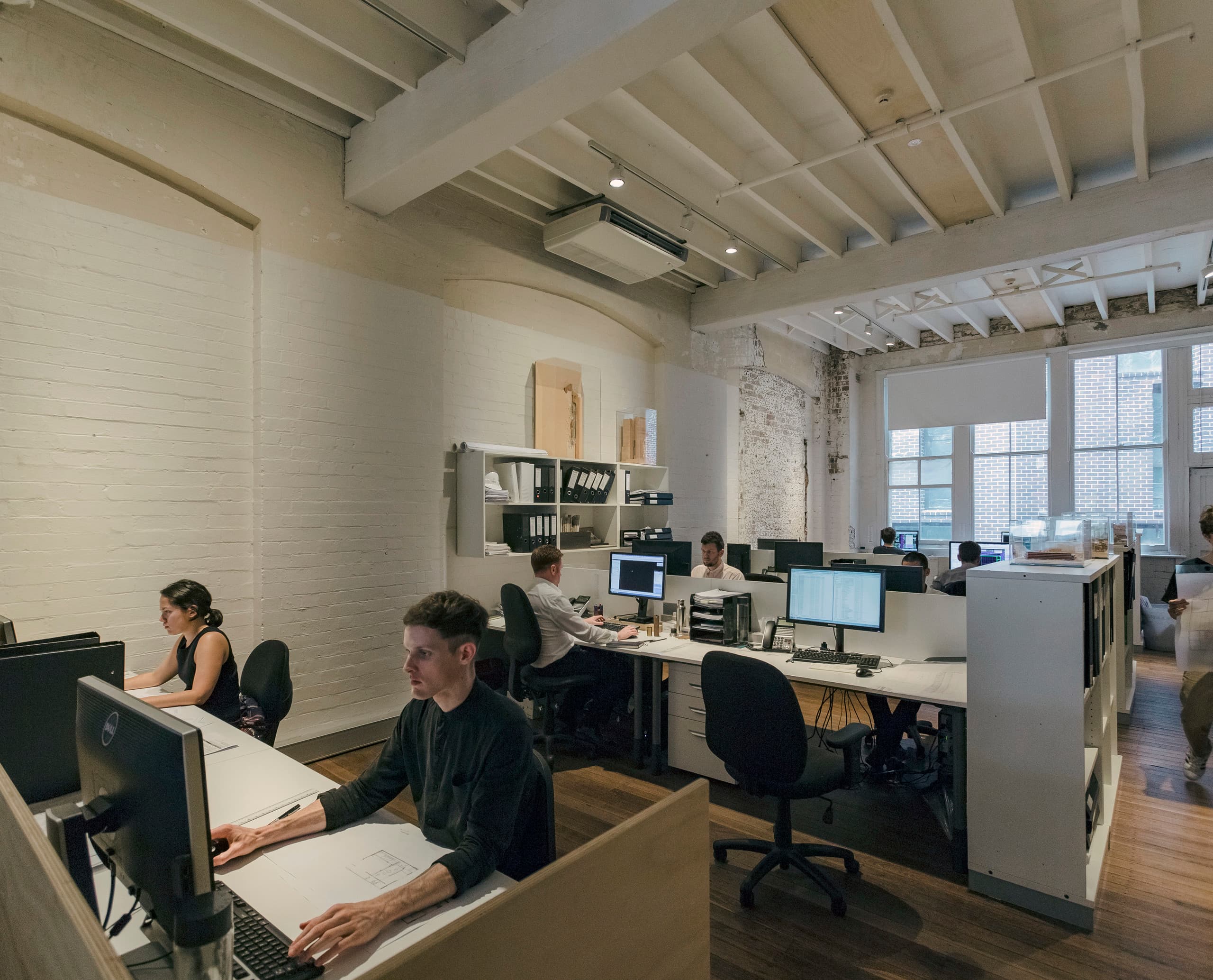 Candalepas Associates Büro in Sydney mit ERCO Beleuchtung für angenehme Arbeitsatmosphäre.