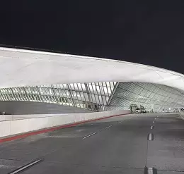 Renovación de la iluminación con LED para el Aeropuerto Internacional de Carrasco (Uruguay)