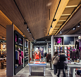 Lighting design: Retail design ceiling