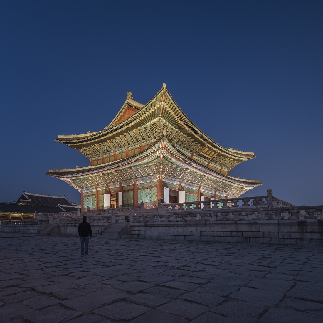 LED light: The Gyeongbokgung Palace, Seoul in the light of ERCO.